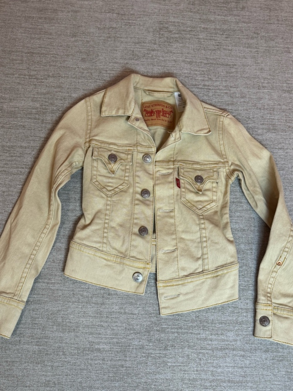 Levi's Rare Vintage Y2K Cream/Tan Denim Trucker Jacket with Red Logo Patch